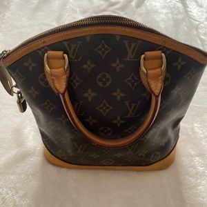 Pre loved Authentic LV Monogram Lockit Bag